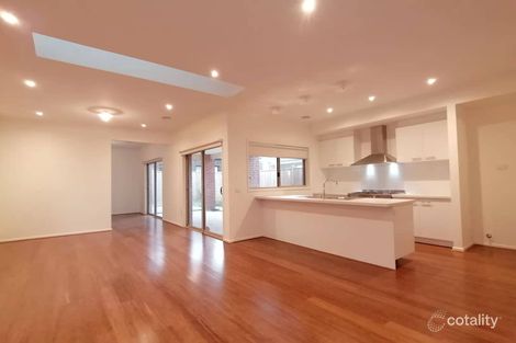 Property photo of 21 Bend Road Keysborough VIC 3173