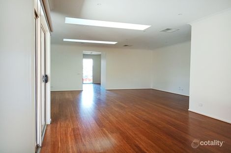 Property photo of 21 Bend Road Keysborough VIC 3173