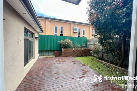 2/17 Hotham St, Seddon, VIC 3011