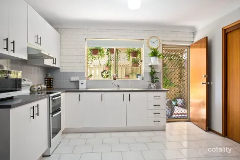 Property photo of 7/11 Commerce Drive Lake Illawarra NSW 2528