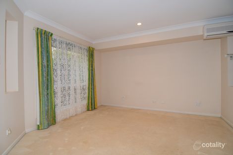 Property photo of 16 Leighanne Crescent Arundel QLD 4214