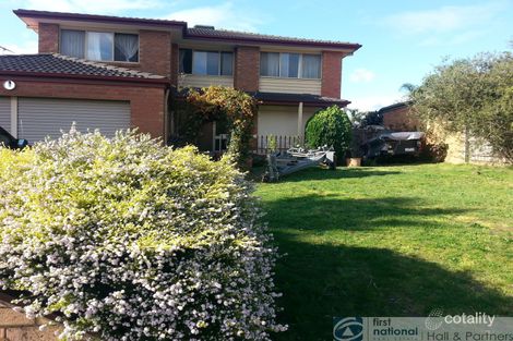 Property photo of 3 Huxley Crescent Endeavour Hills VIC 3802