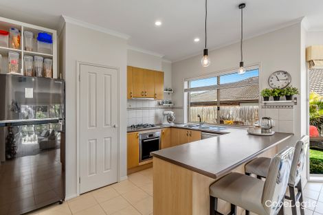 Property photo of 11 Honeyeater Grove Narre Warren VIC 3805