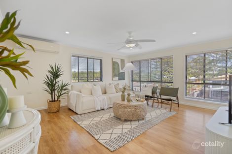 16 Tamatea Dr, Bellbird Park, QLD 4300