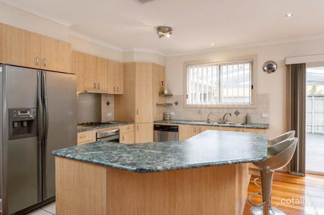 Property photo of 7 Middle Court Thomastown VIC 3074