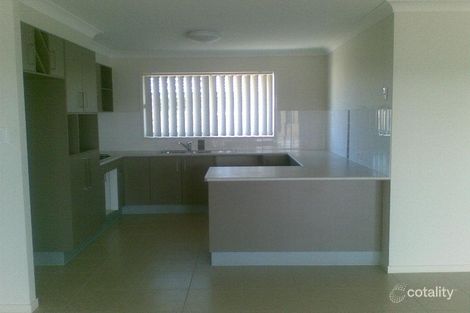 Property photo of 34 Sandheath Place Ningi QLD 4511