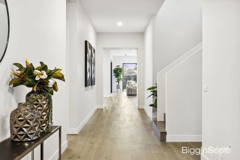 Property photo of 7 Standard Avenue Box Hill VIC 3128