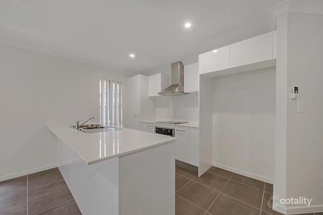 Property photo of 3 Leabrook Place Pimpama QLD 4209