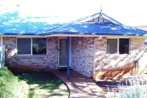 2/27 Gladstone St, Newtown, QLD 4350