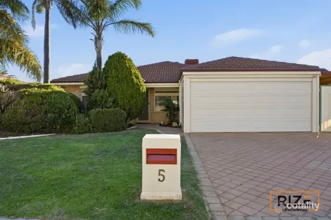 Property photo of 5 Cadoux Loop Hocking WA 6065