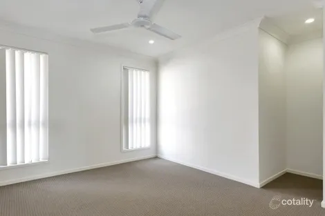 Property photo of 33 Village Circuit Eimeo QLD 4740
