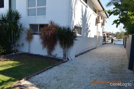Property photo of 17 Margaroola Avenue Biggera Waters QLD 4216