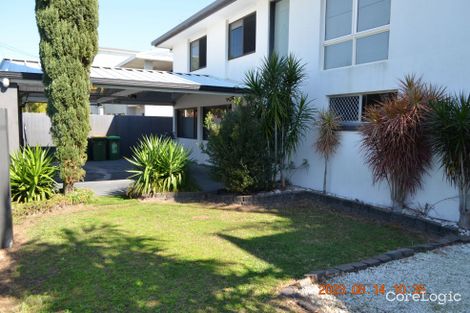 Property photo of 17 Margaroola Avenue Biggera Waters QLD 4216