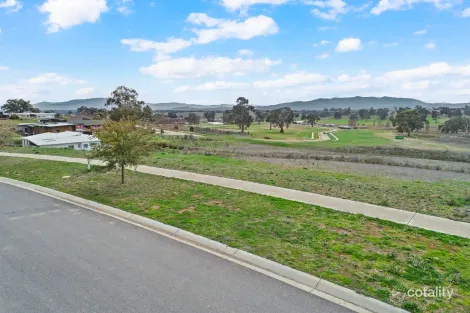 Property photo of 71 Donovans Way Mansfield VIC 3722