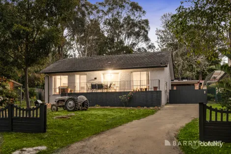 Property photo of 28 Gratten Road Montrose VIC 3765