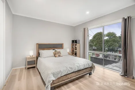 Property photo of 28 Gratten Road Montrose VIC 3765