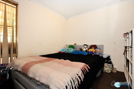 Property photo of 6 Javanica Court Warnbro WA 6169