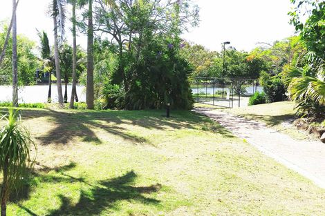 8/24 Ron Penhaligon Way, Robina, QLD 4226