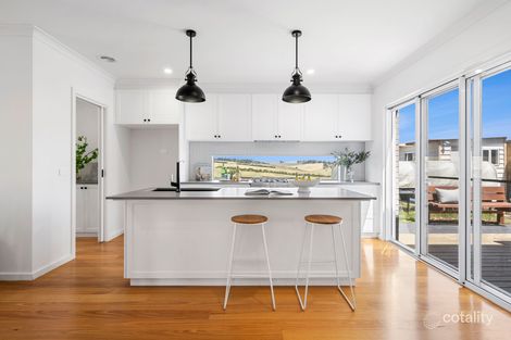 Property photo of 8 Narrawong Avenue Highton VIC 3216