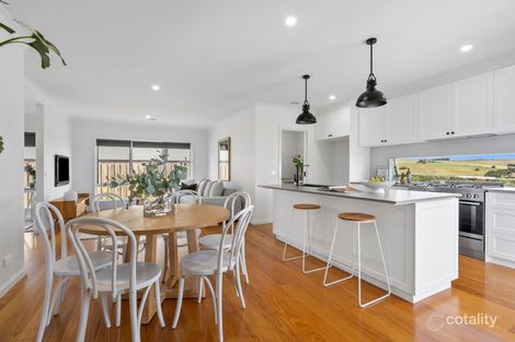 Property photo of 8 Narrawong Avenue Highton VIC 3216