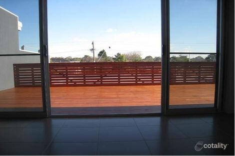Property photo of 2/150 Middle Street Hadfield VIC 3046