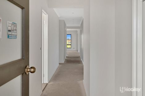 Property photo of 15 Totterdown Street Strathtulloh VIC 3338