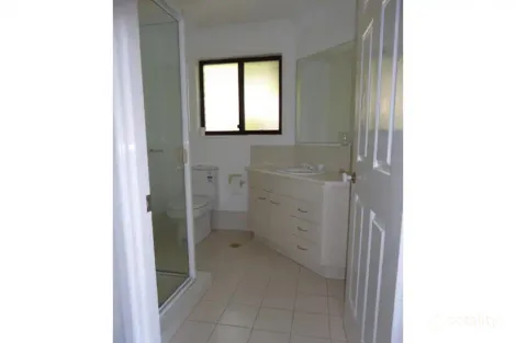 Property photo of 10 Nauru Place Pacific Pines QLD 4211