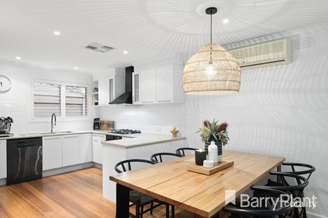 Property photo of 4 Glen Valley Court Greensborough VIC 3088