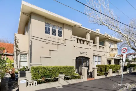 3/8 Glen Huntly Rd, Elwood, VIC 3184