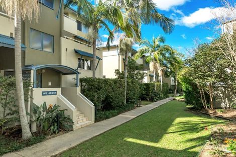 90 Manchester Tce, Indooroopilly, QLD 4068