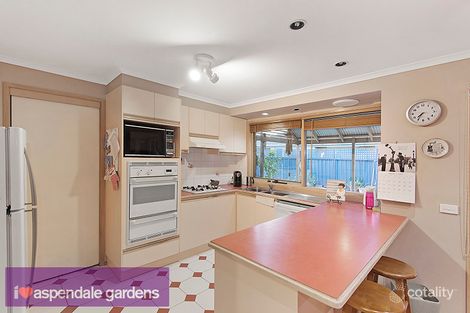 Property photo of 24 Lance Close Aspendale Gardens VIC 3195