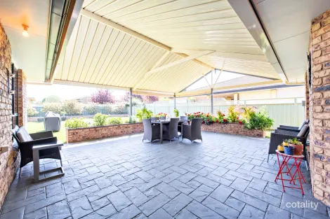 Property photo of 13 St Andrews Drive Dubbo NSW 2830