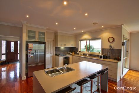 Property photo of 3 Boyd Court Romsey VIC 3434