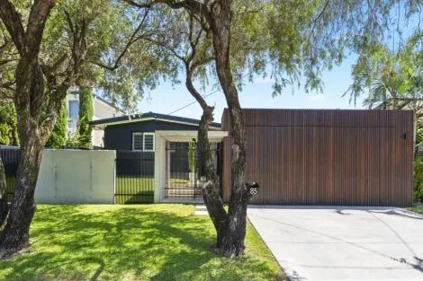 85 Amalfi Dr, Surfers Paradise, QLD 4217