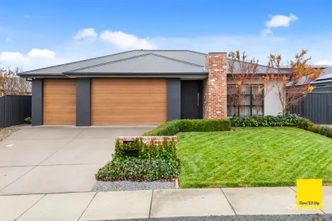 6 Hopkins St, Bungendore, NSW 2621