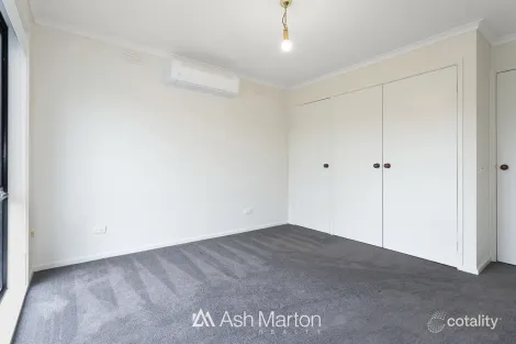 Property photo of 50 Lyrebird Drive Carrum Downs VIC 3201