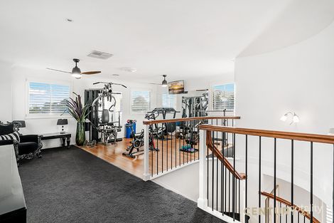 Property photo of 33 Waterford Rise Pakenham VIC 3810