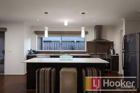 Property photo of 8 Markbeech Crescent Officer VIC 3809