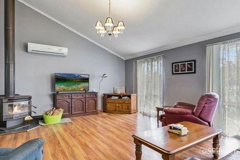 Property photo of 17 Justin Court Narre Warren VIC 3805