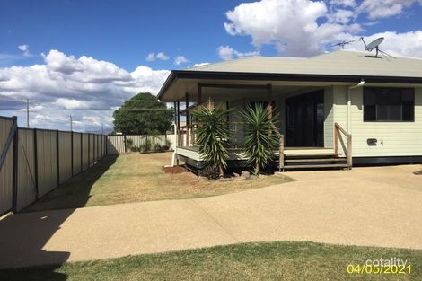 32 Pandanus St, Blackwater, QLD 4717