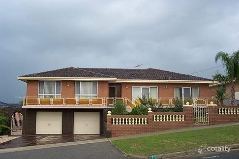 11 Collinson St, Beaconsfield, WA 6162