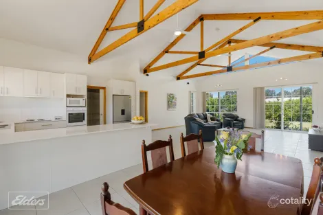 Property photo of 16 Appaloosa Drive Hindmarsh Valley SA 5211