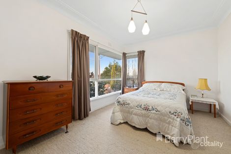 Property photo of 4 Collins Street Bulleen VIC 3105