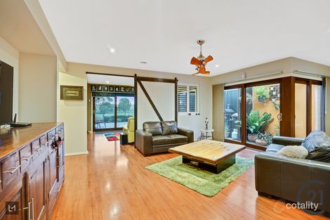 Property photo of 11 Hill Farm Drive Clyde VIC 3978