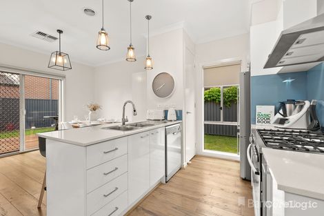 Property photo of 19 Donatello Crescent Narre Warren VIC 3805
