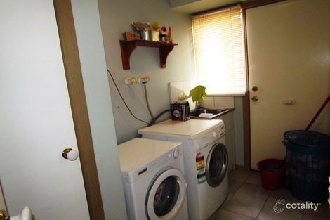 Property photo of 20 Pinnacle Crescent Brookfield VIC 3338