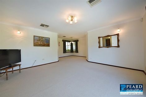 Property photo of 10 Castlegate Way Woodvale WA 6026