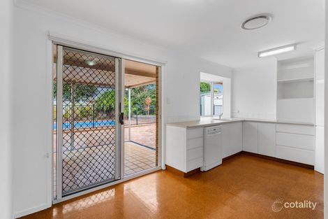 Property photo of 6 Blaxland Avenue Paradise Point QLD 4216