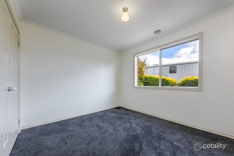 Property photo of 6 Boyd Court Romsey VIC 3434