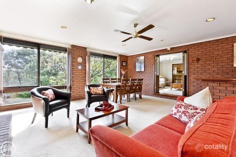 Property photo of 5 Darly Glen Greensborough VIC 3088